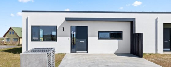 Flutt inn í Báruklöpp